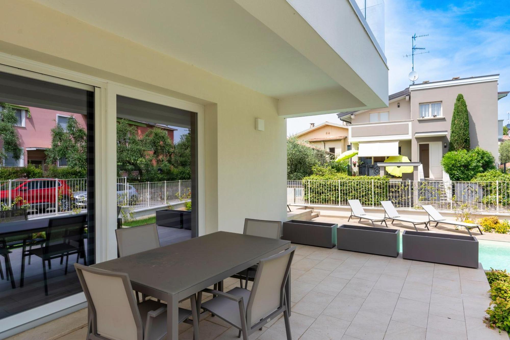 Malvezzi Apartments Desenzano del Garda Exterior foto
