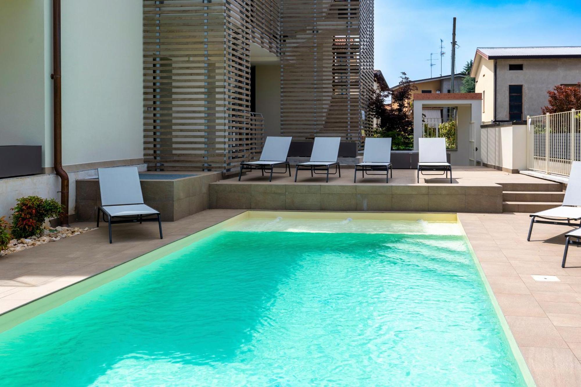Malvezzi Apartments Desenzano del Garda Exterior foto